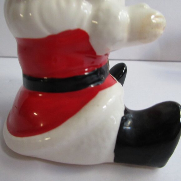 Lefton Santa & Mrs. Claus Hugging Japan Christmas Salt and Pepper Shakers Vtg - Picture 8 of 15